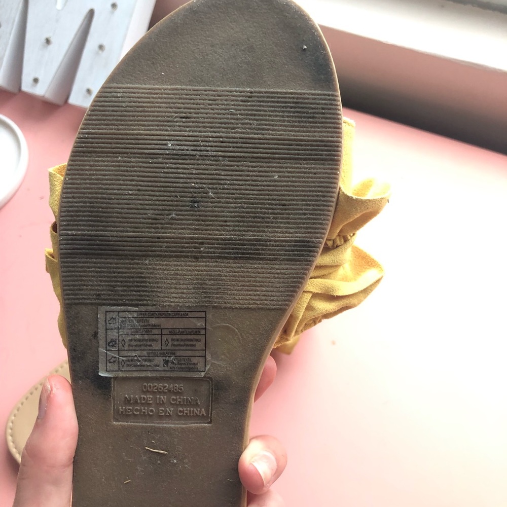 Free People Style Yellow Ruffle sandal - Picture 3 of 3